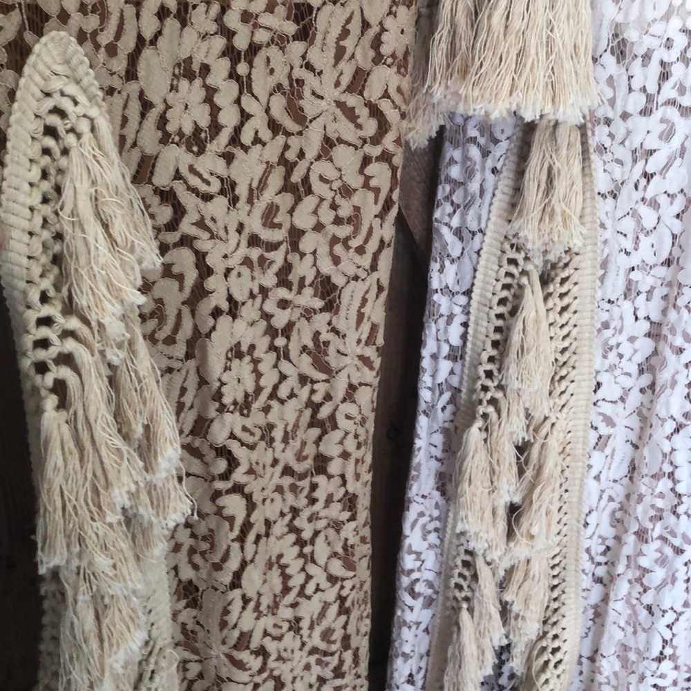 Ibiza fringed lace maxi dress slit & bell sleeves - Picture 5 of 5